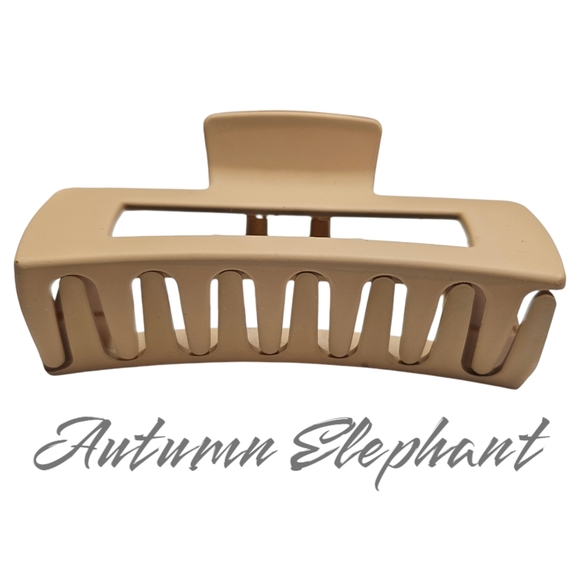 NWT Set of 4 Giant Hair Clips Nuetral Colors - Picture 7 of 7